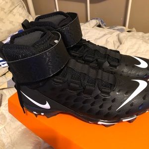 Nike football cleats size (10)